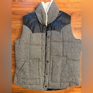 Gray and Black Men's Puffer Vest